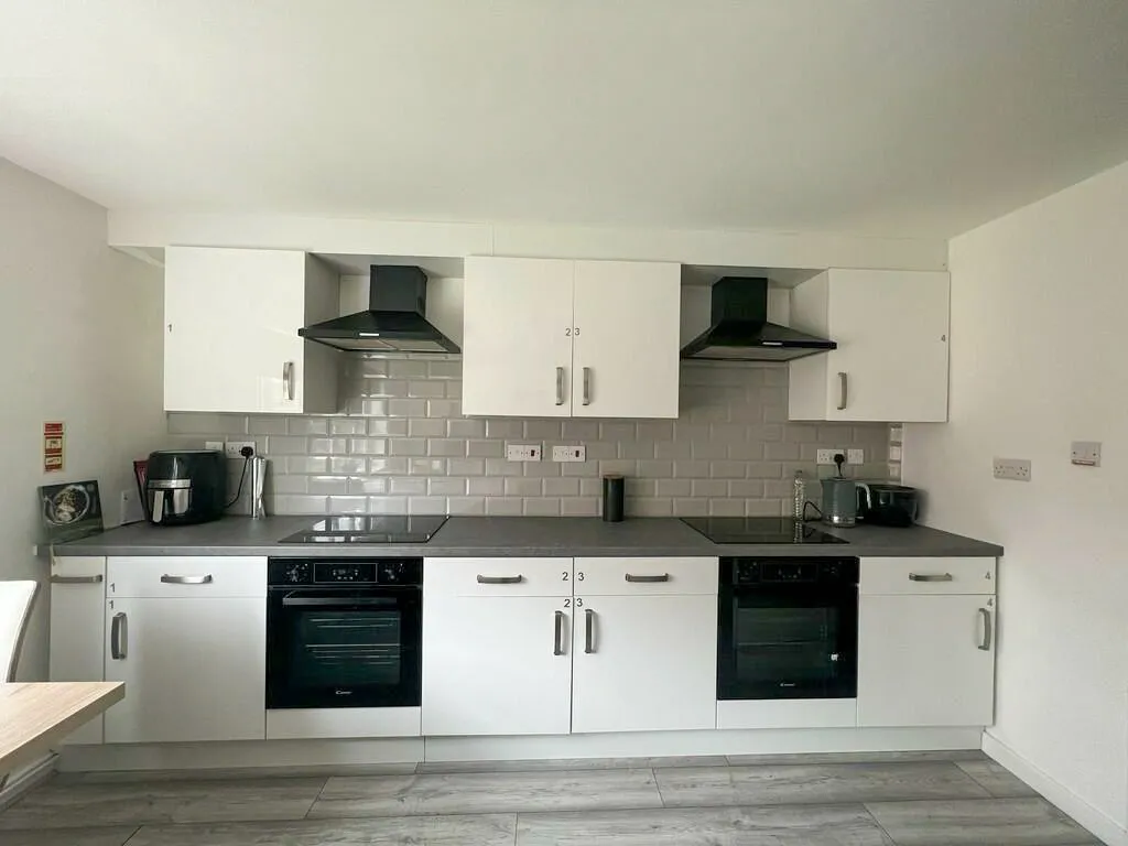 Denison court NG7 - 6-Bed house (3 rooms left) - Image 1